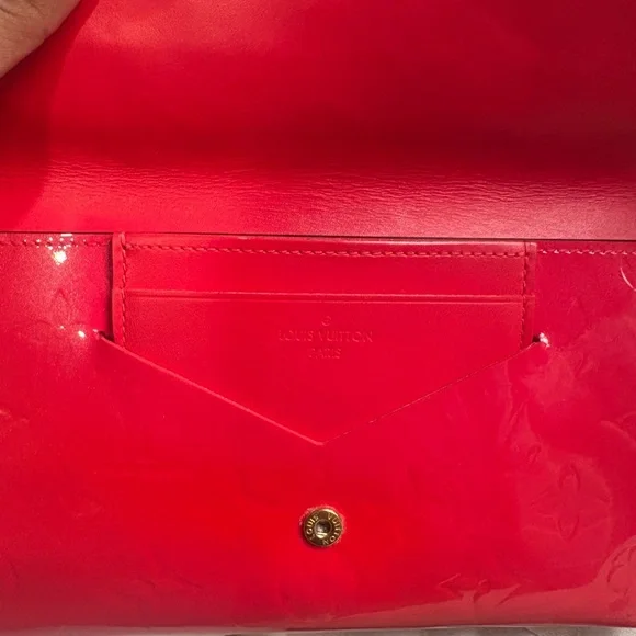 Louis Vuitton Vernis Sarah Wallet - Picture 8 of 9